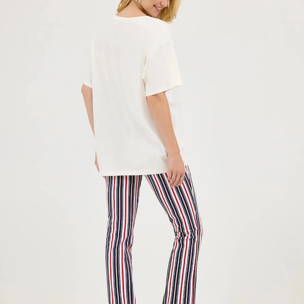 Lainey Wilson/Wrangler  “Heck Yeah” Tee - Picture 4 of 8